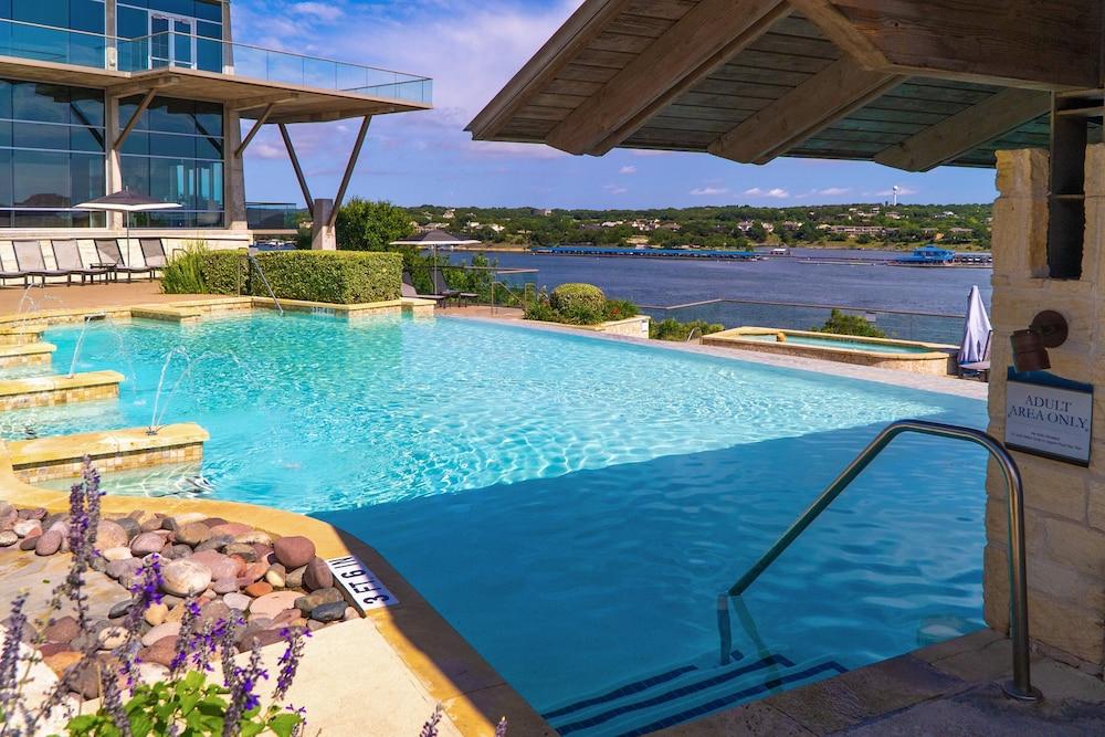 & Resort Lakeway